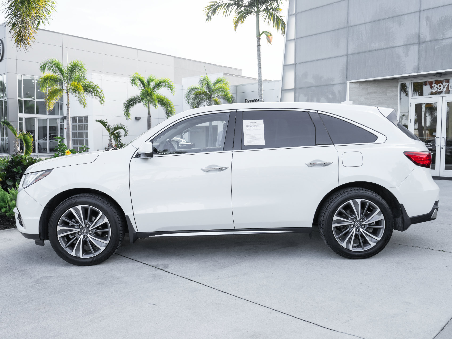 Used 2019 Acura MDX w/ Technology Package AWD/4WD image 28