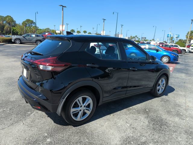 Certified 2021 Nissan Kicks S image 6