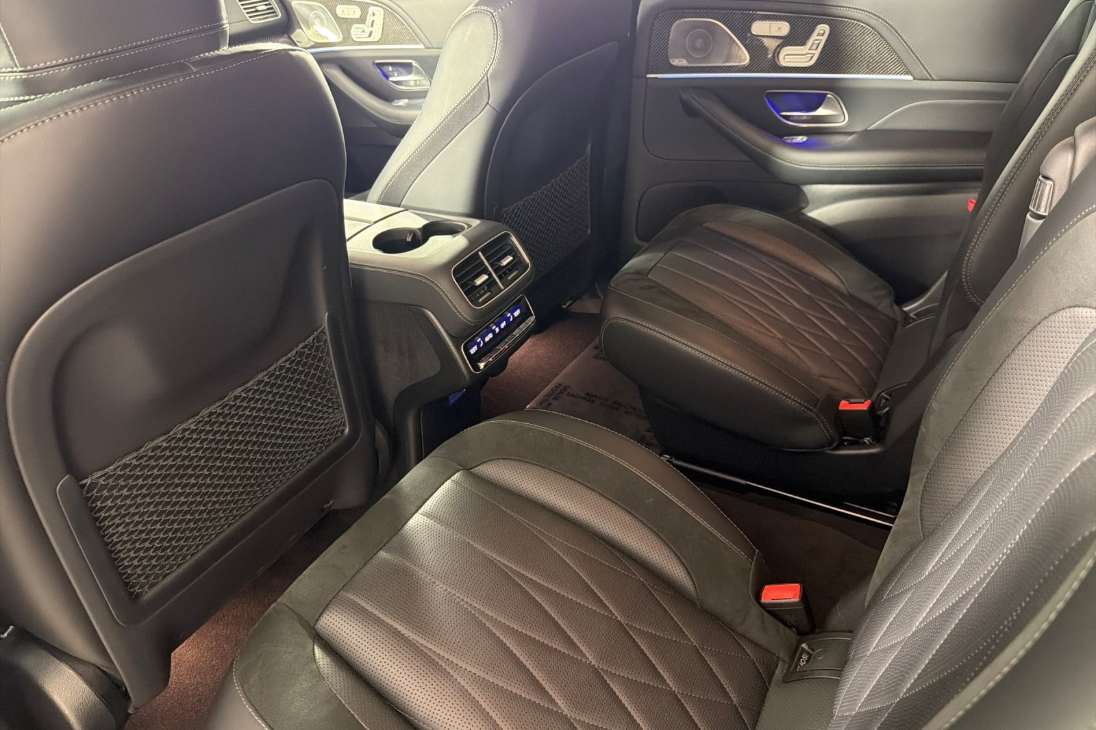 Used 2024 Mercedes-Benz GLS 63 AMG 4MATIC image 11