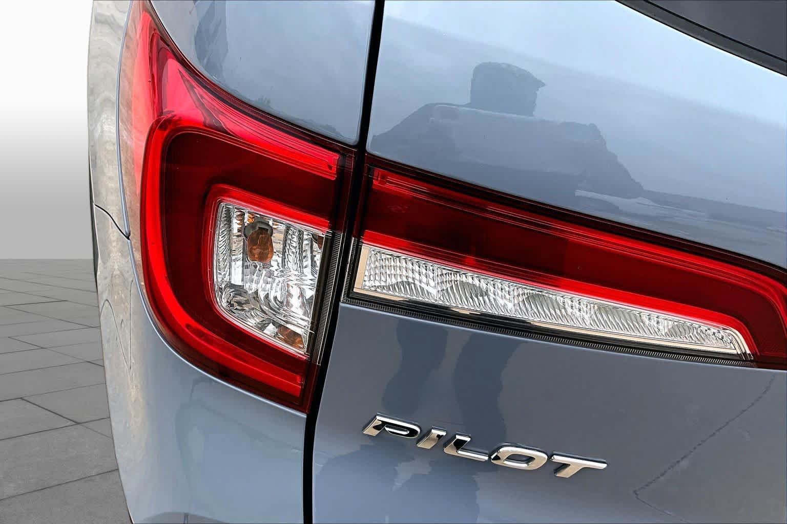 Used 2022 Honda Pilot Touring image 29