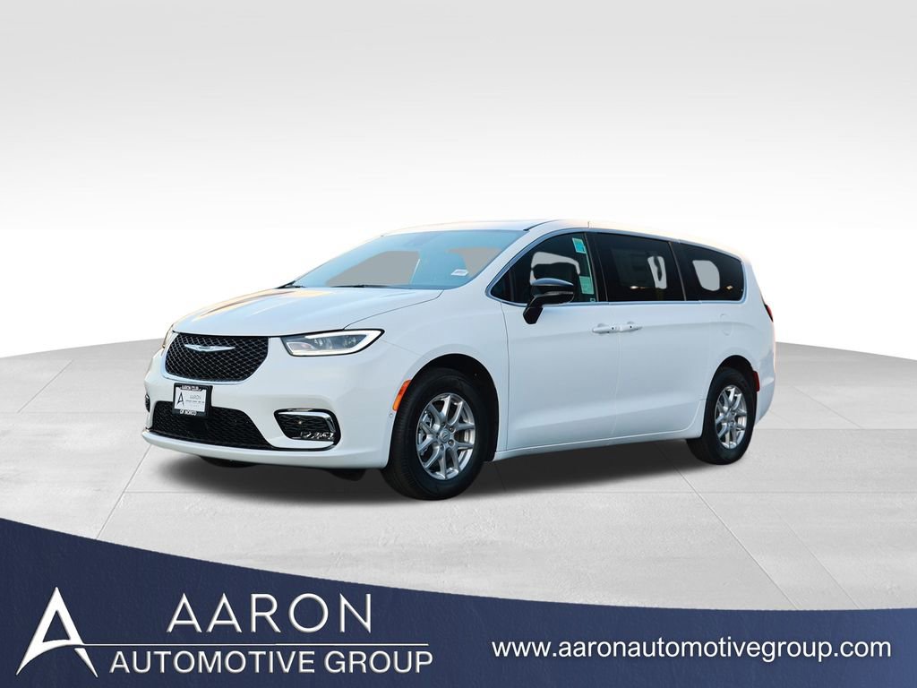 New 2026 Chrysler Pacifica Select