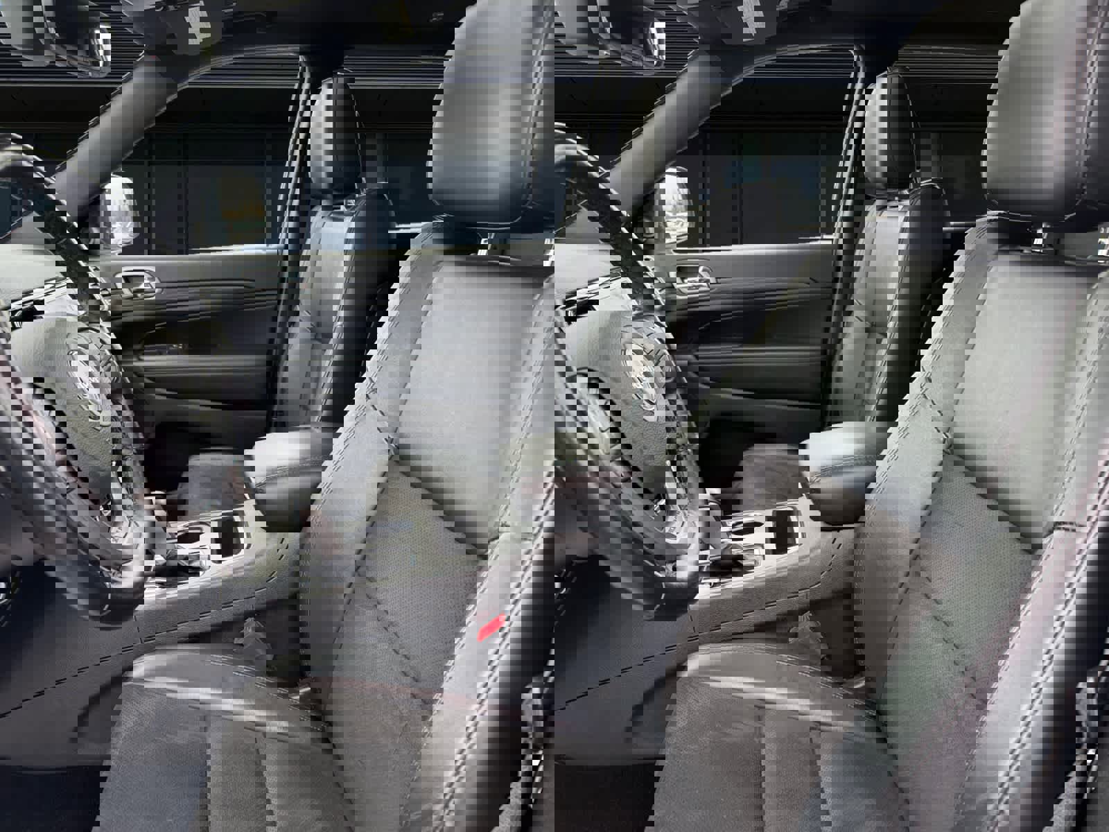 Used 2020 Jeep Grand Cherokee Altitude image 2