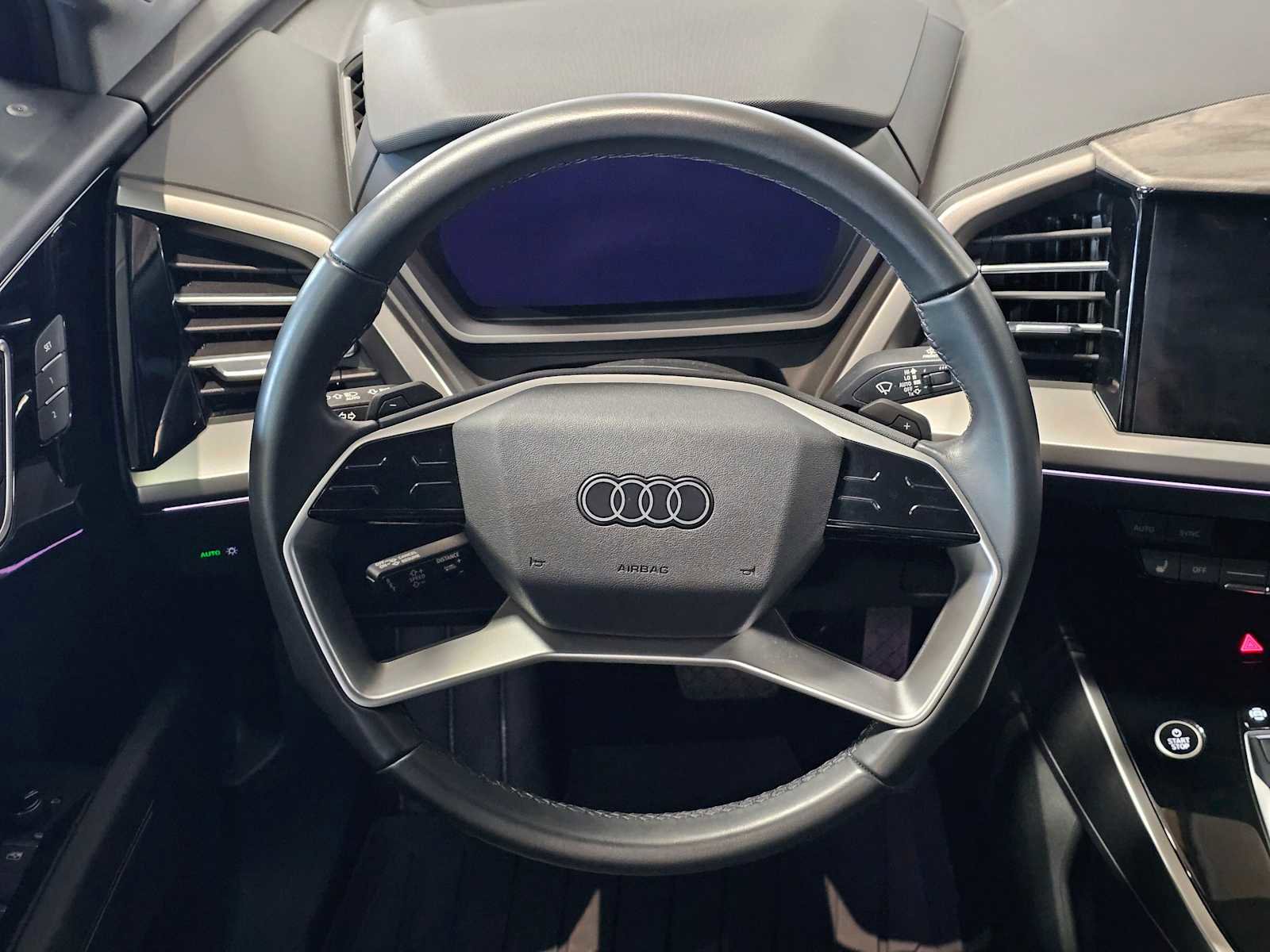 Used 2023 Audi Q4 e-tron Premium Plus w/ Premium Plus image 21