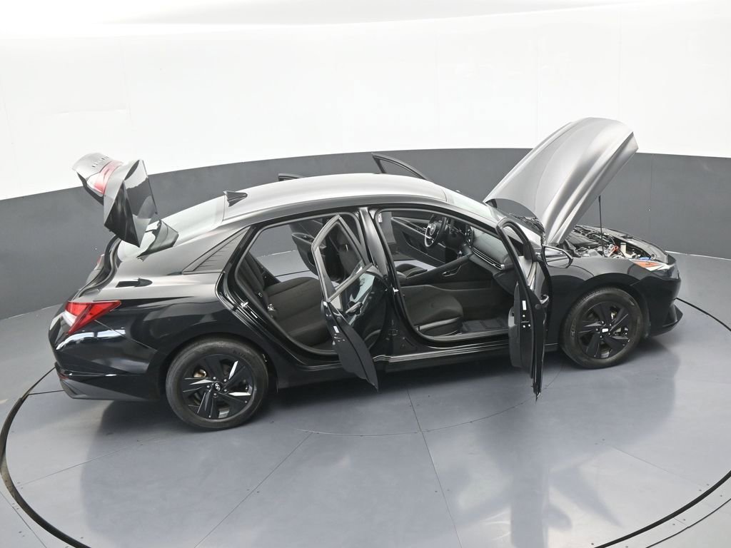 Used 2023 Hyundai Elantra SEL image 62