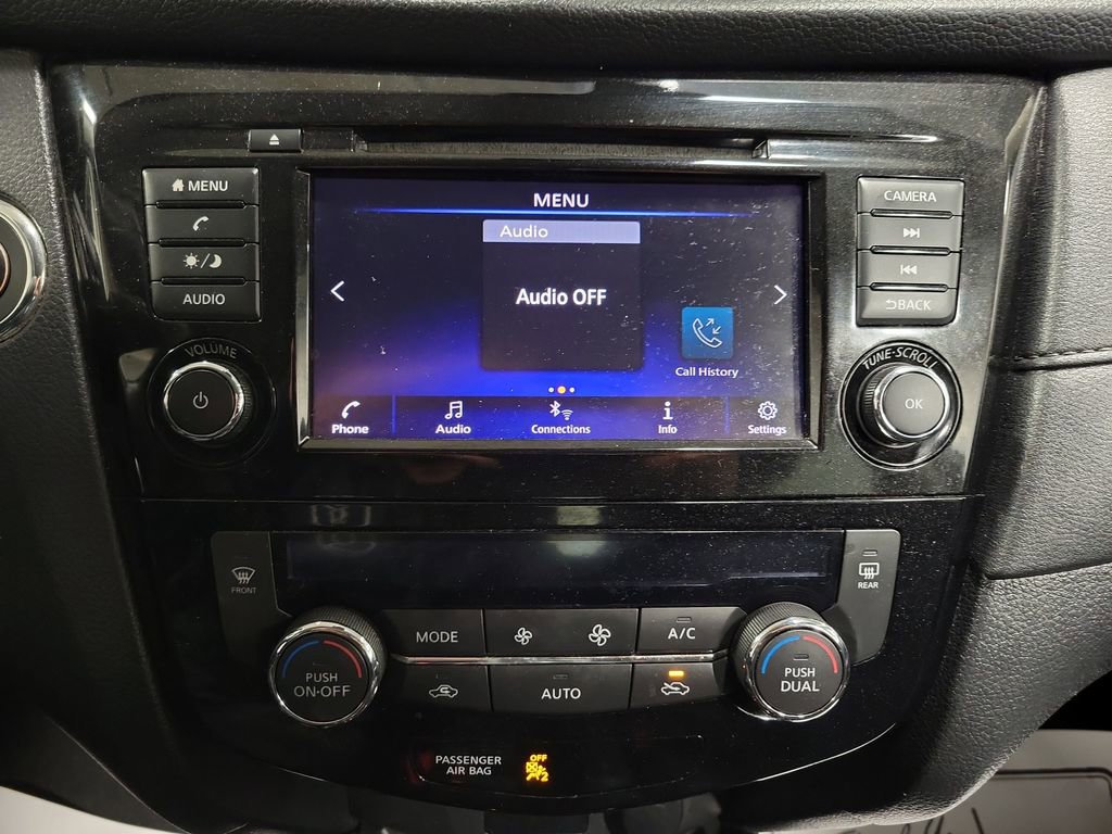 Used 2020 Nissan Rogue SV image 19