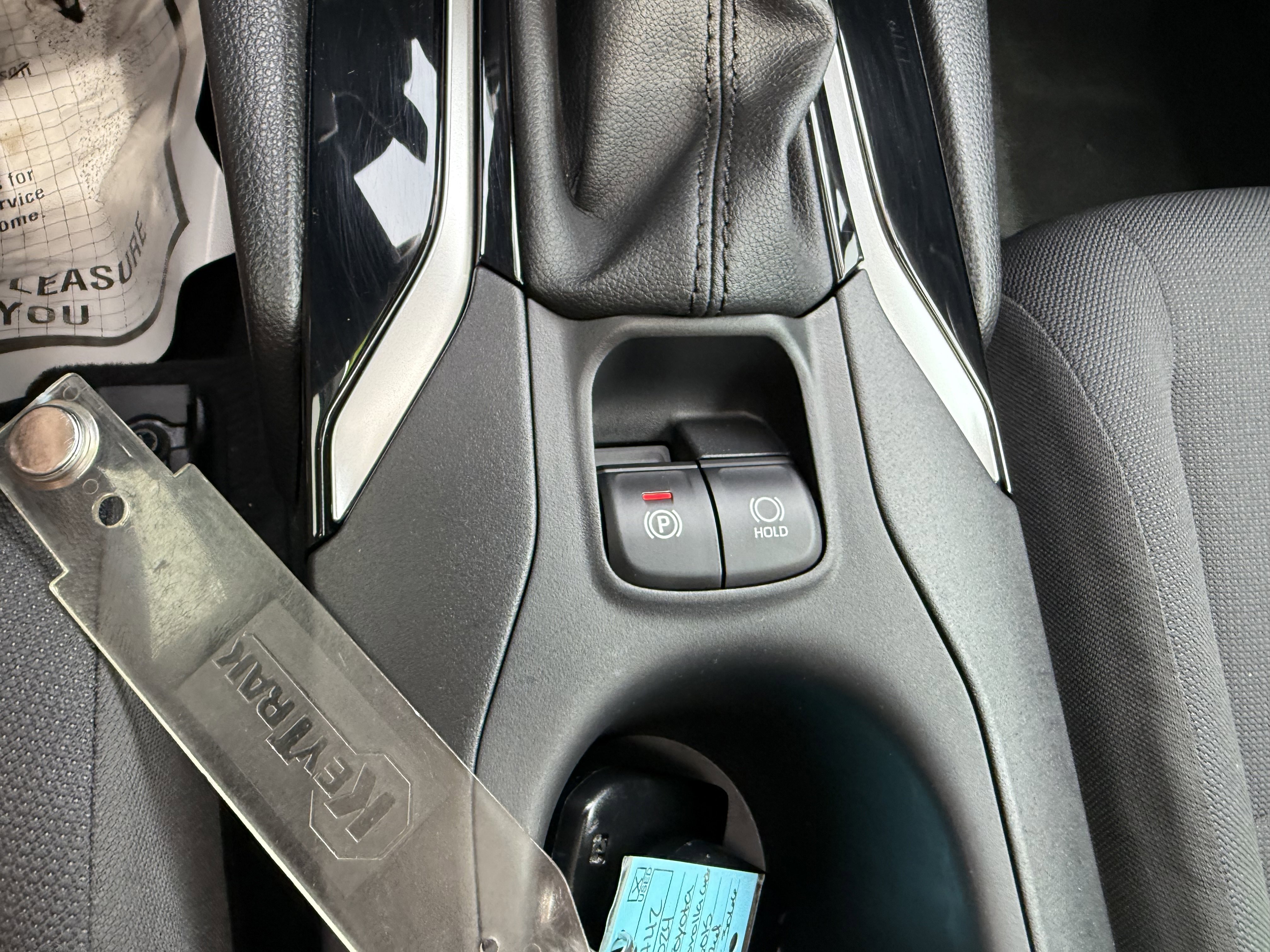 Certified 2024 Toyota Corolla Cross LE w/ Moonroof Package FWD image 12