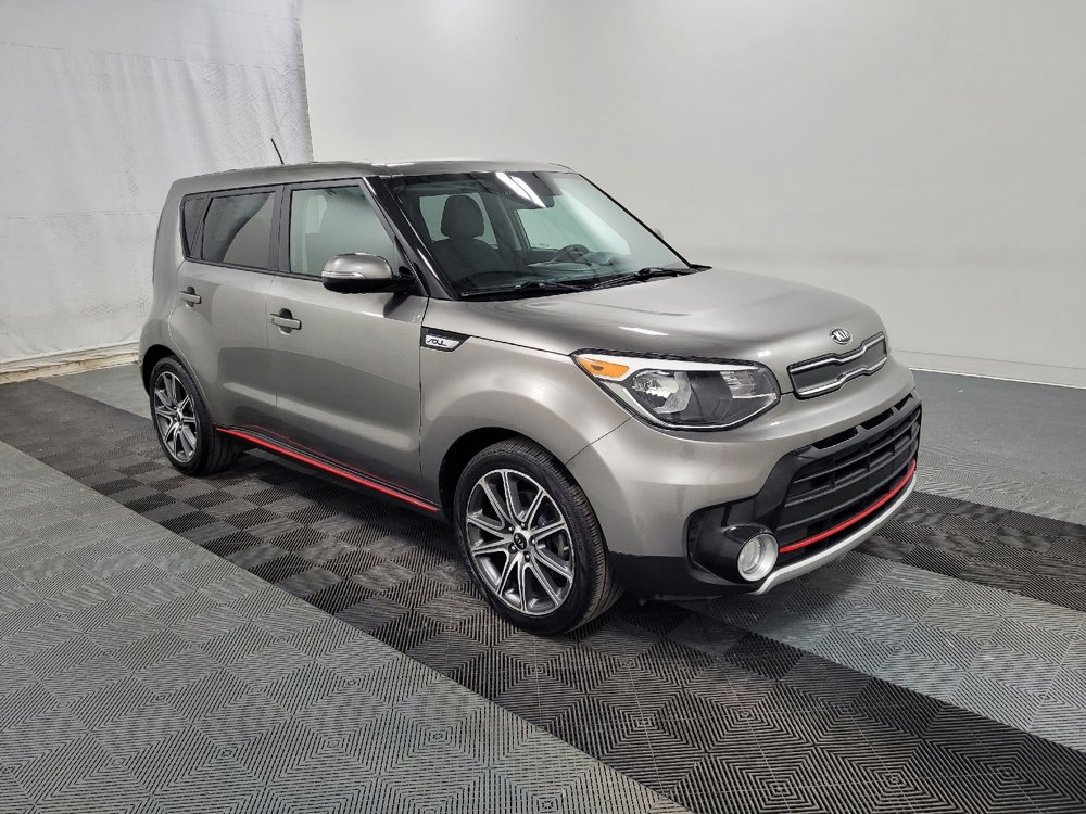 Used 2019 Kia Soul ! FWD image 11