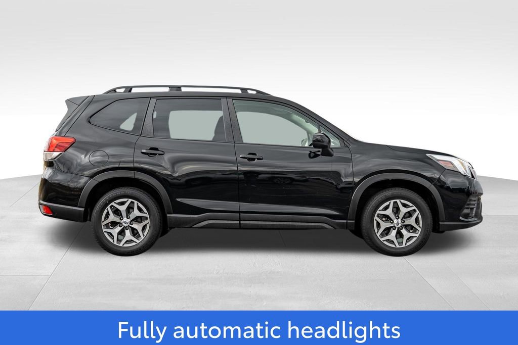 Used 2023 Subaru Forester Premium AWD/4WD image 8