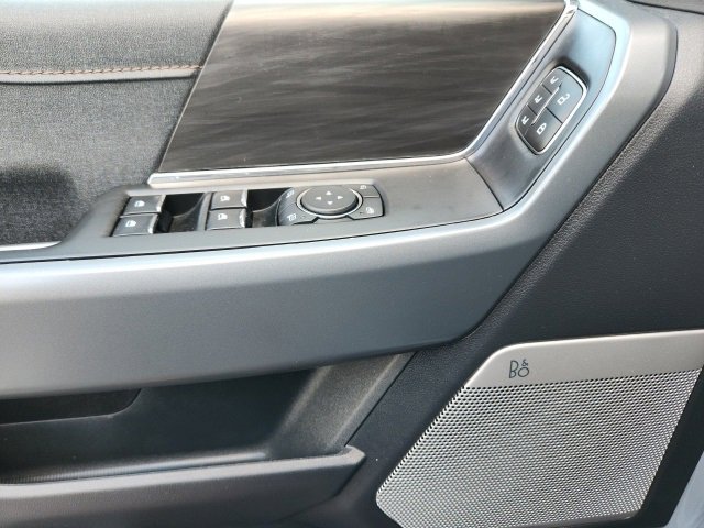 Used 2024 Ford F150 Lightning Lariat image 13