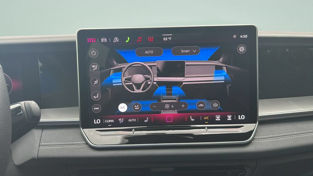 New 2026 Volkswagen Tiguan SE R-Line FWD image 18