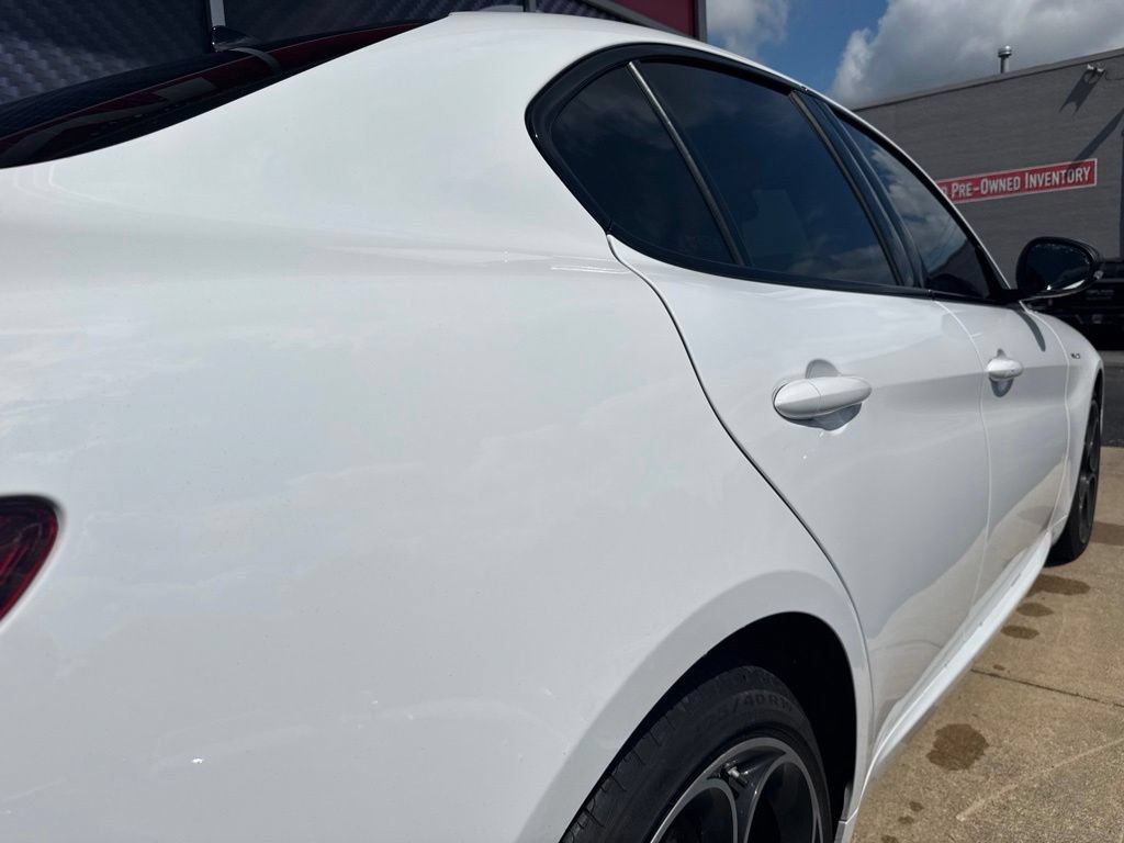 Used 2022 Alfa Romeo Giulia Veloce AWD/4WD image 6