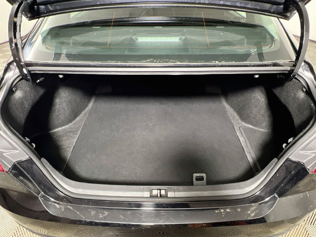 Used 2025 Toyota Camry LE FWD image 22