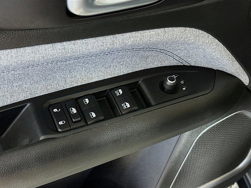 Used 2022 Jeep Compass Latitude image 18