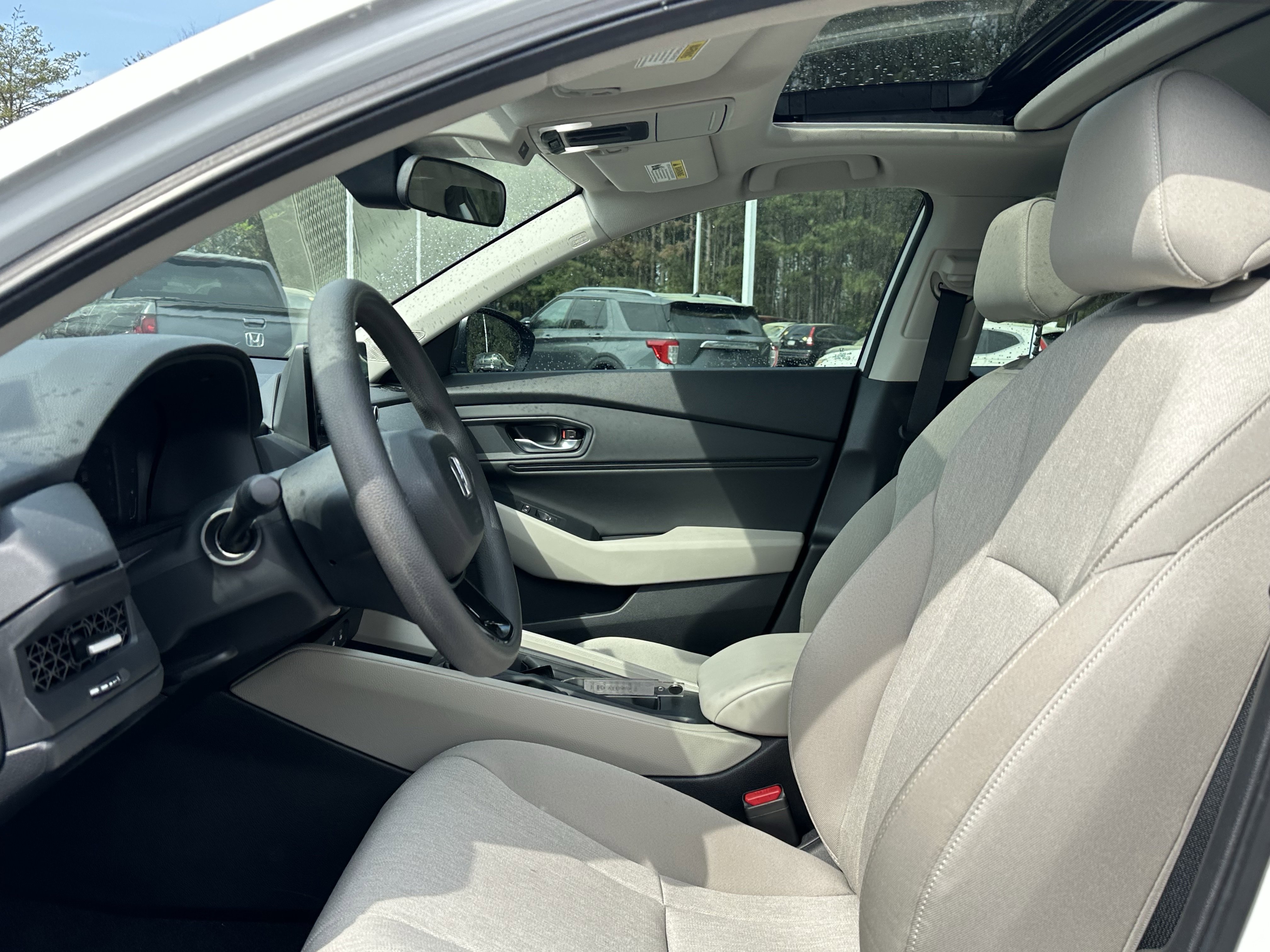 Used 2025 Honda Accord SE image 7