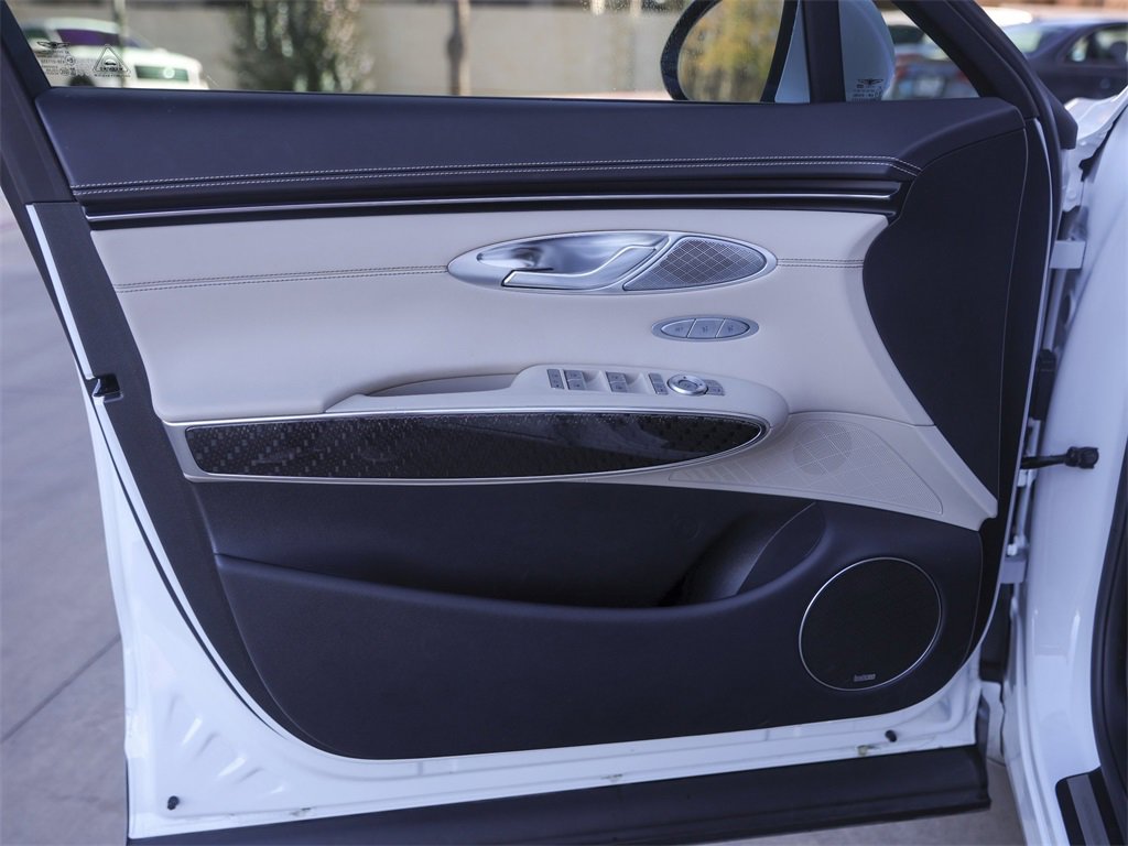 Used 2025 Genesis GV70 3.5T Sport w/ Sport Prestige Package image 32