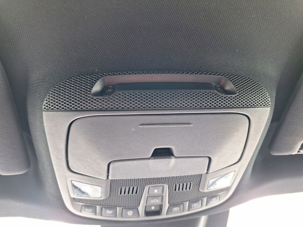 Used 2018 Lincoln Navigator L Reserve w/ Technology Package image 20