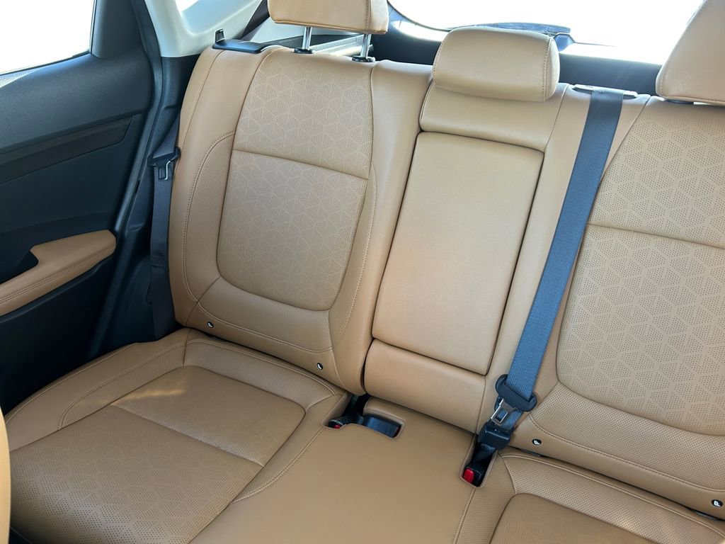 Used 2024 Kia Seltos SX w/ SX Sunroof Package image 13