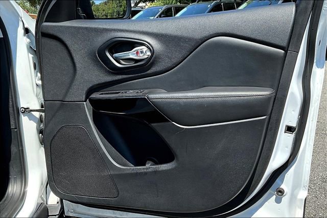 Used 2023 Jeep Cherokee Altitude Lux image 25