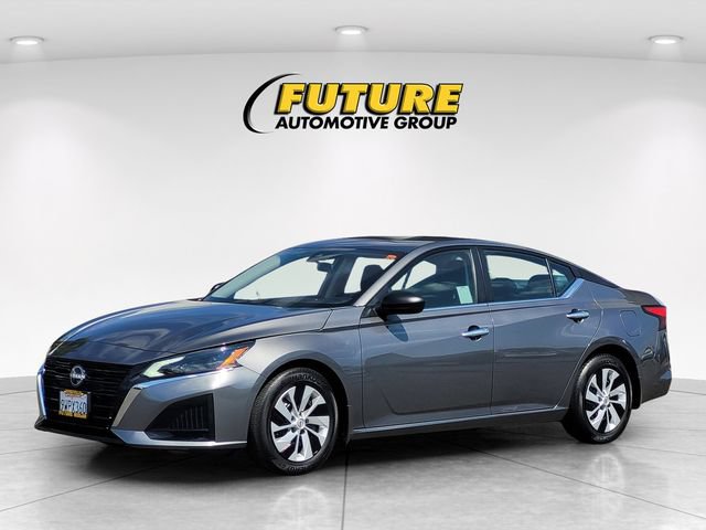 Certified 2025 Nissan Altima 2.5 S FWD image 5