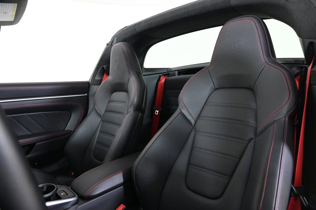 Certified 2022 Porsche 911 Targa 4S image 5