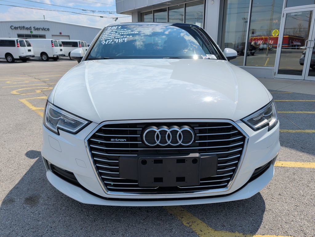 Used 2017 Audi A3 e-tron Premium image 2