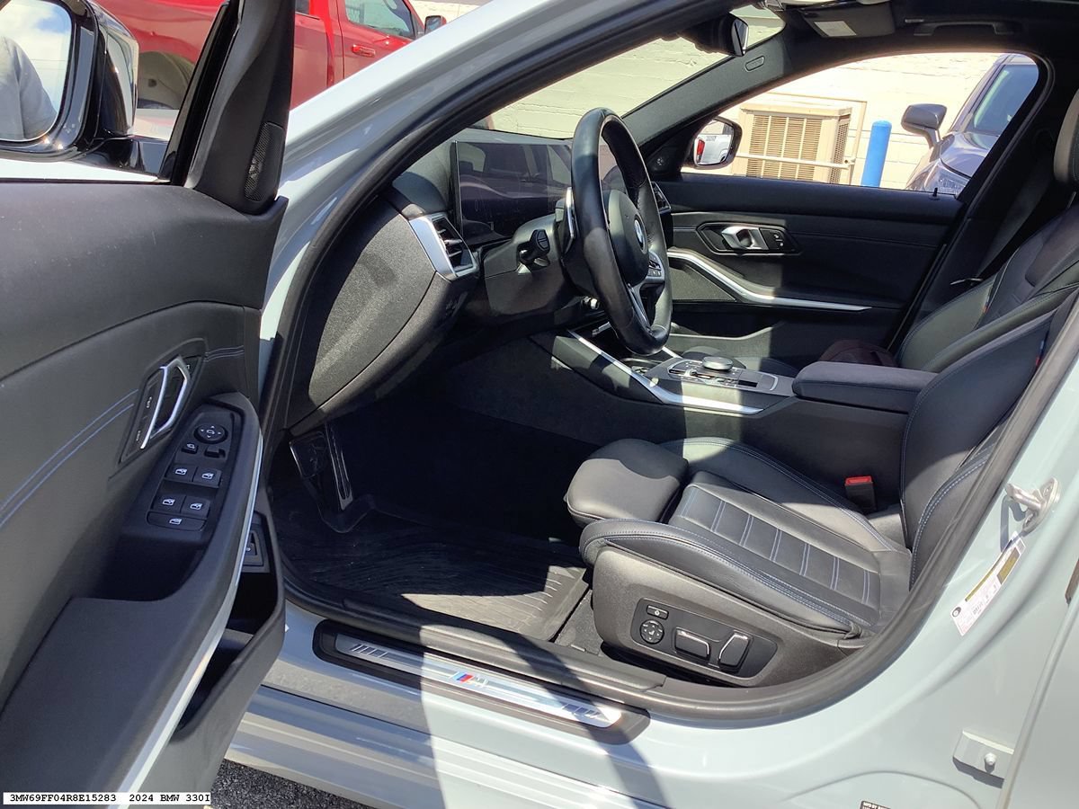 Used 2024 BMW 330i Sedan w/ M Sport Package RWD image 13