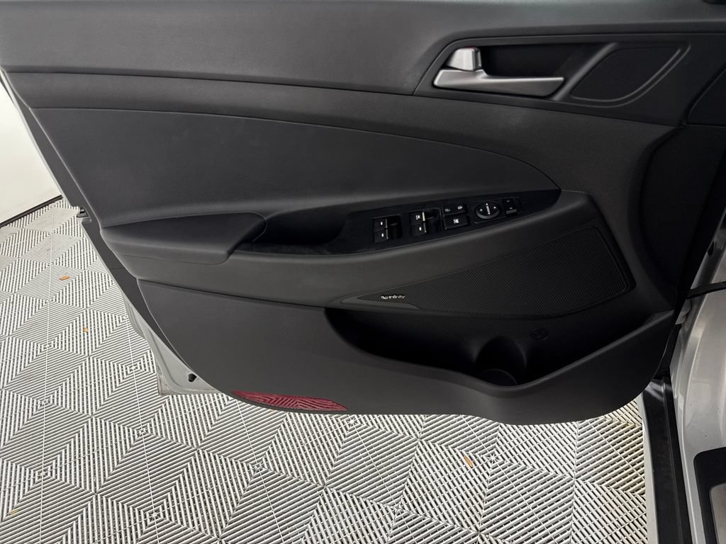 Used 2017 Hyundai Tucson Limited w/ Limited Ultimate Package 03 FWD image 10