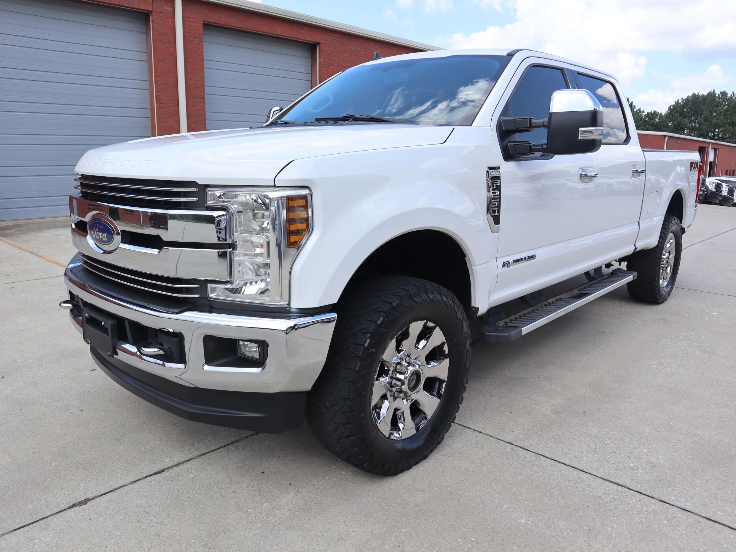 Used 2019 Ford F250 Lariat w/ Chrome Package image 1
