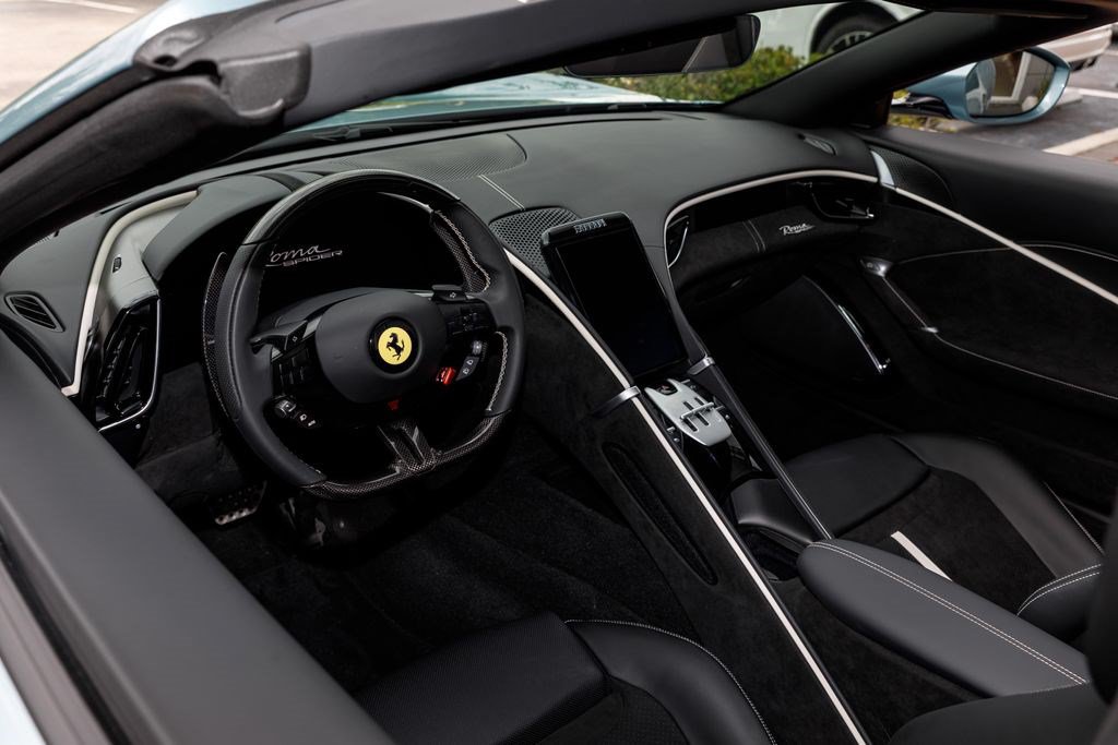 Used 2026 Ferrari Roma Spider RWD image 9