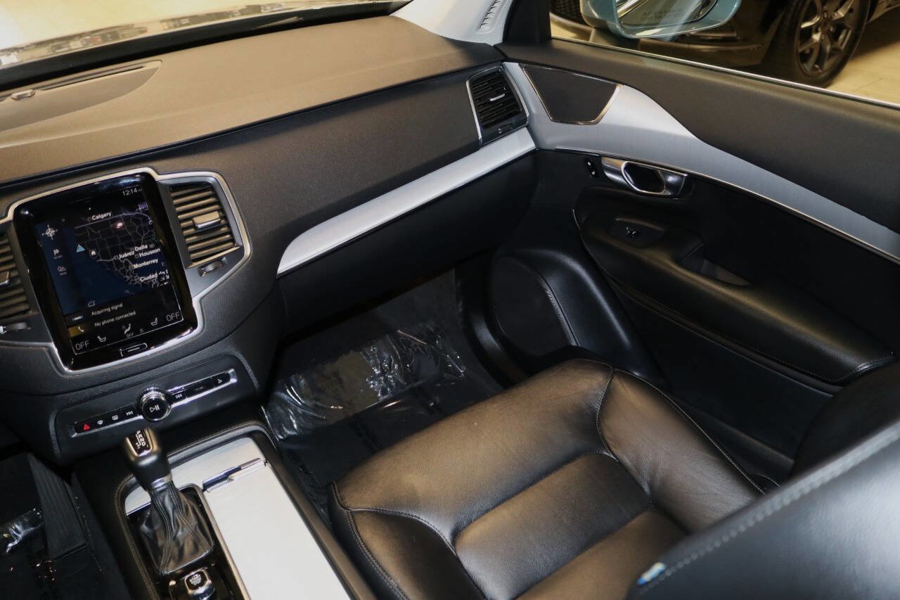 Used 2022 Volvo XC90 T5 Momentum AWD/4WD image 18