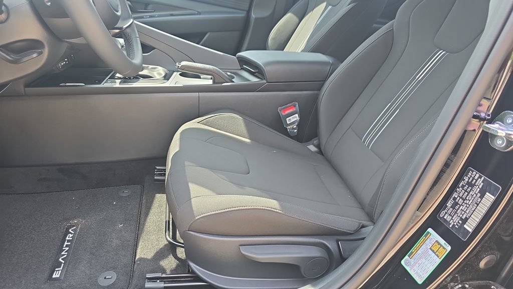 New 2026 Hyundai Elantra Sport FWD image 13
