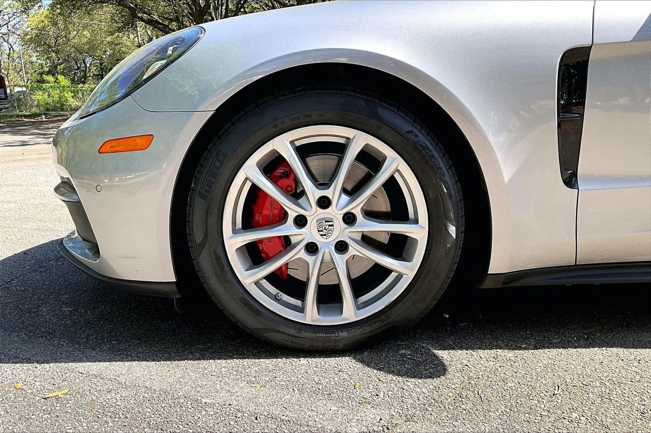 Used 2017 Porsche Panamera 4S AWD/4WD image 32