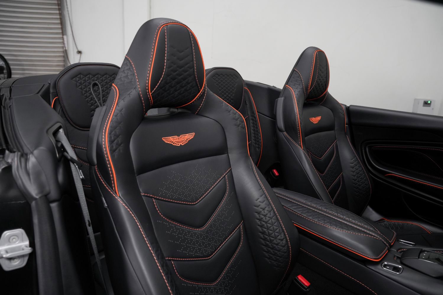 Used 2022 Aston Martin DBS Superleggera Volante RWD image 28