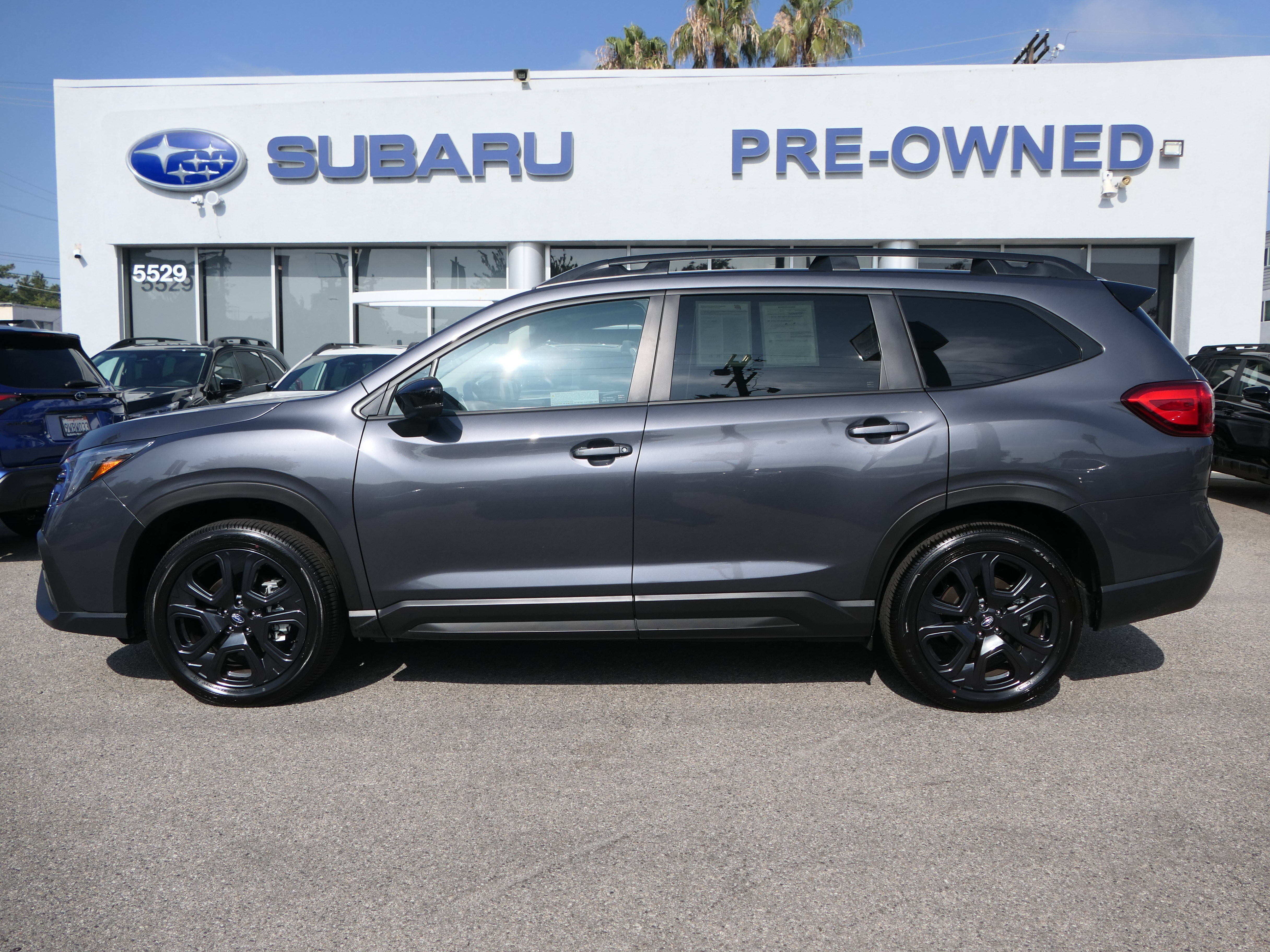 Used 2025 Subaru Ascent Bronze Edition AWD/4WD image 2