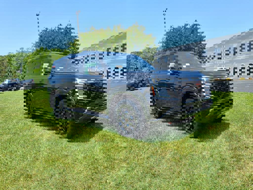 New 2025 Nissan Armada PRO-4X image 1