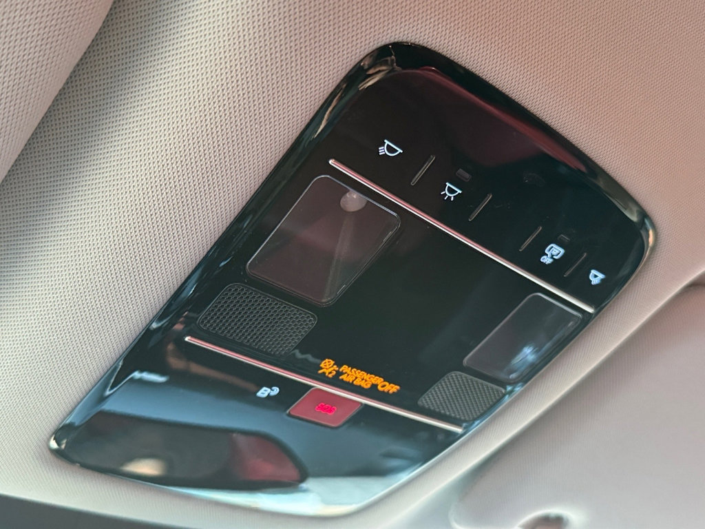 Used 2025 Hyundai Santa Fe SE image 25