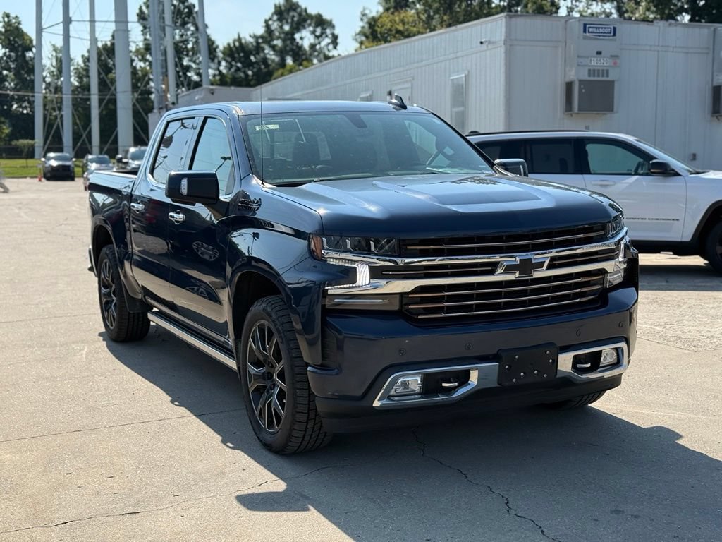 Used 2022 Chevrolet Silverado 1500 High Country w/ LPO, Dark Essentials Package AWD/4WD image 4