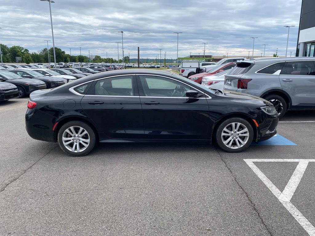 Used 2015 Chrysler 200 Limited w/ Convenience Group FWD image 3