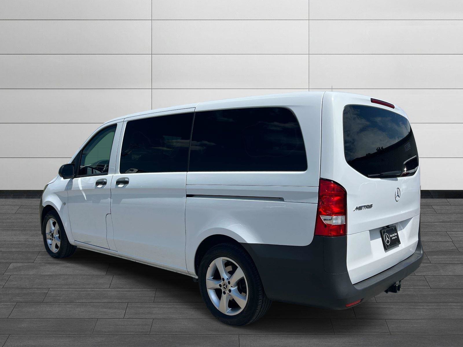 Used 2023 Mercedes-Benz Metris Passenger image 4