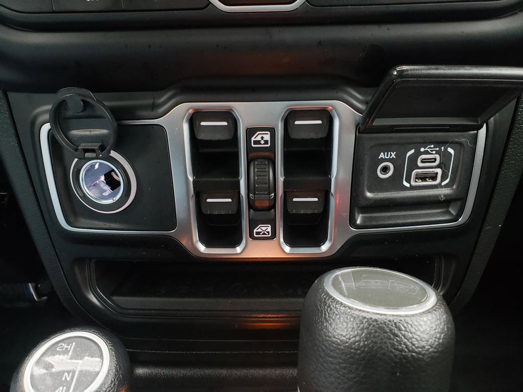Used 2023 Jeep Gladiator Sport image 17