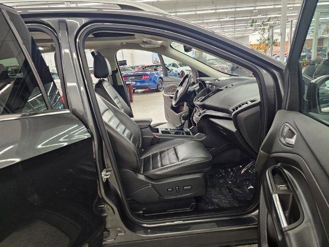 Used 2017 Ford Escape Titanium image 33