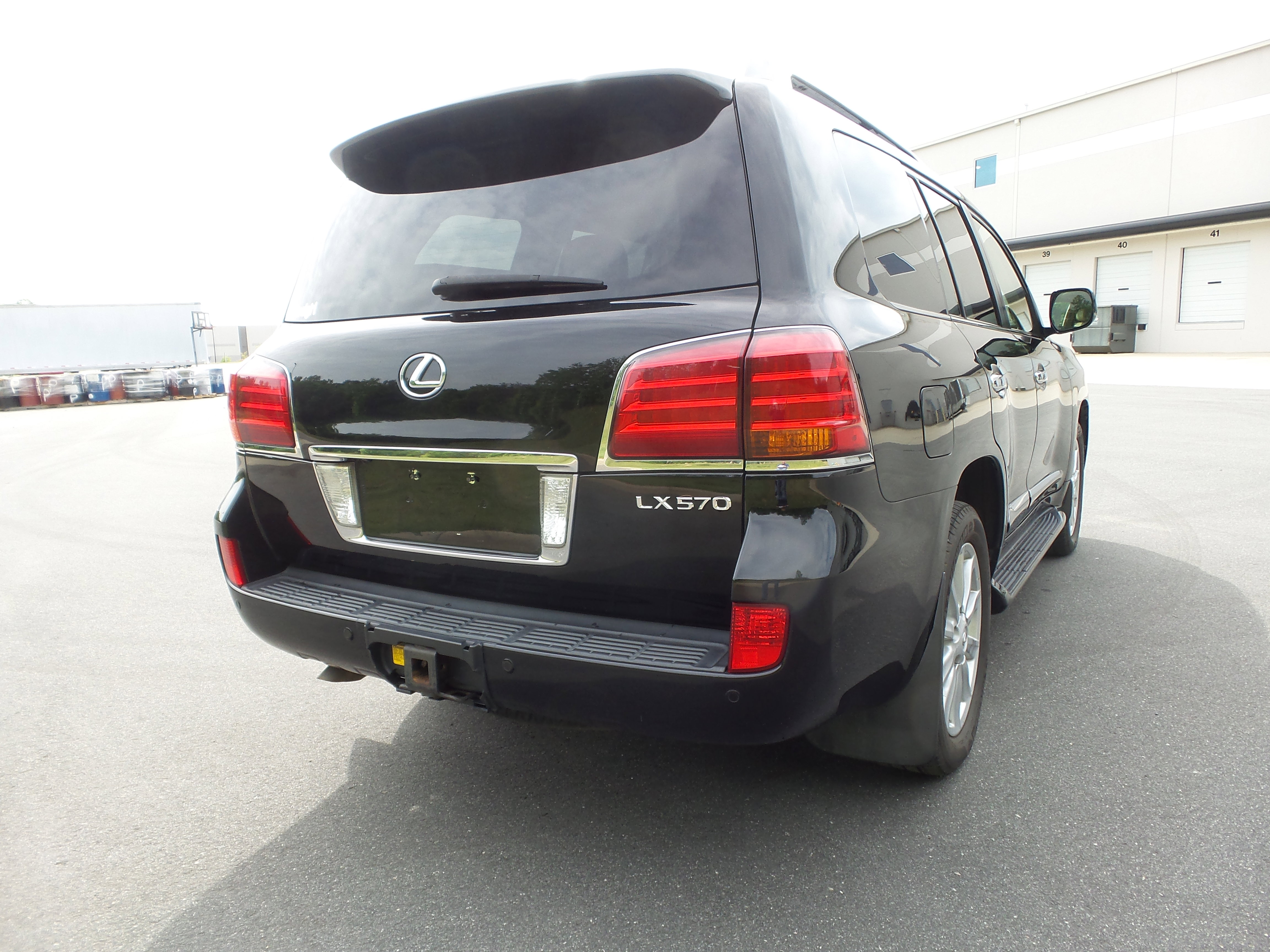 Used 2011 Lexus LX 570 4WD image 83