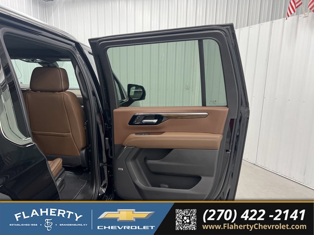 New 2026 Chevrolet Suburban High Country AWD/4WD image 12