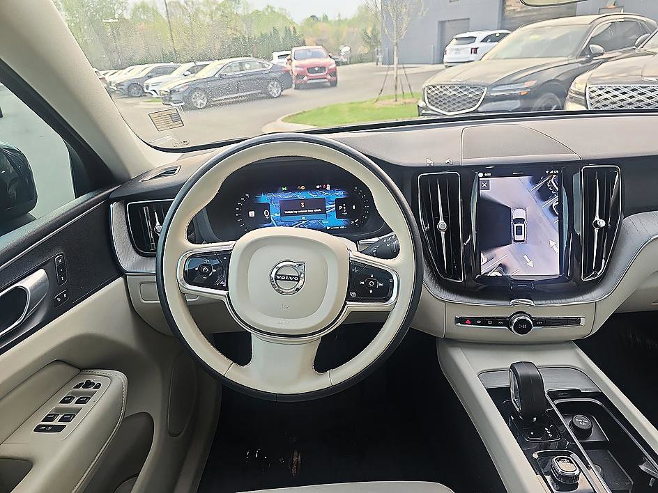 Used 2024 Volvo XC60 B5 Plus w/ Protection Package Premier image 18