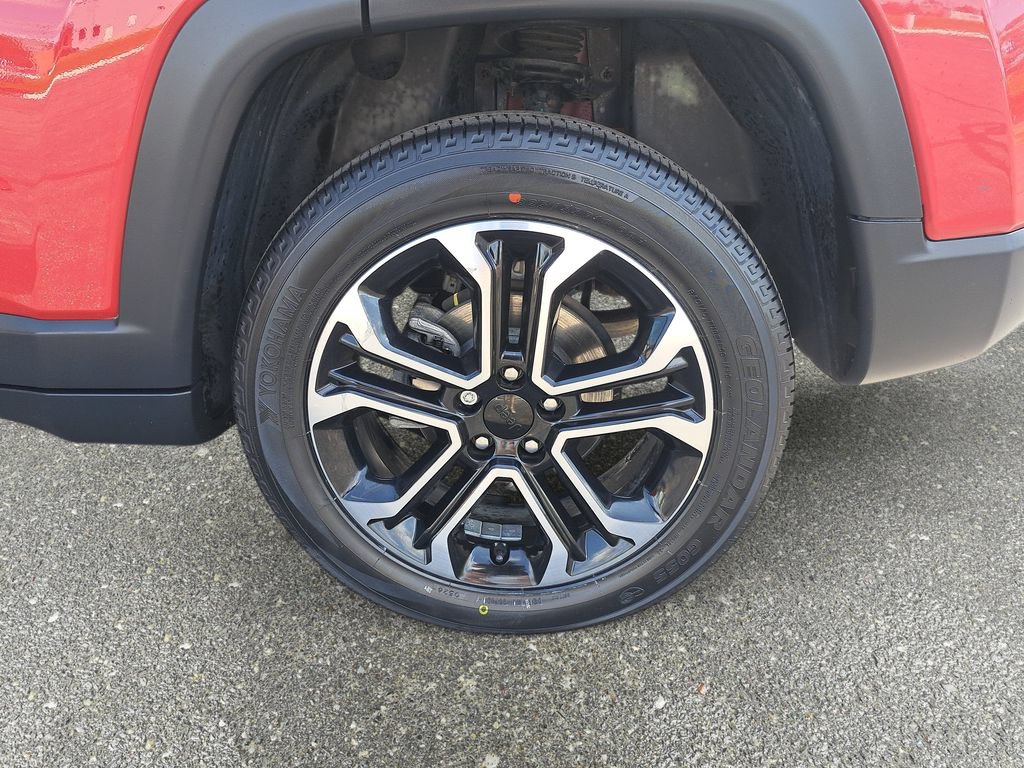 Certified 2023 Jeep Compass Limited AWD/4WD image 32