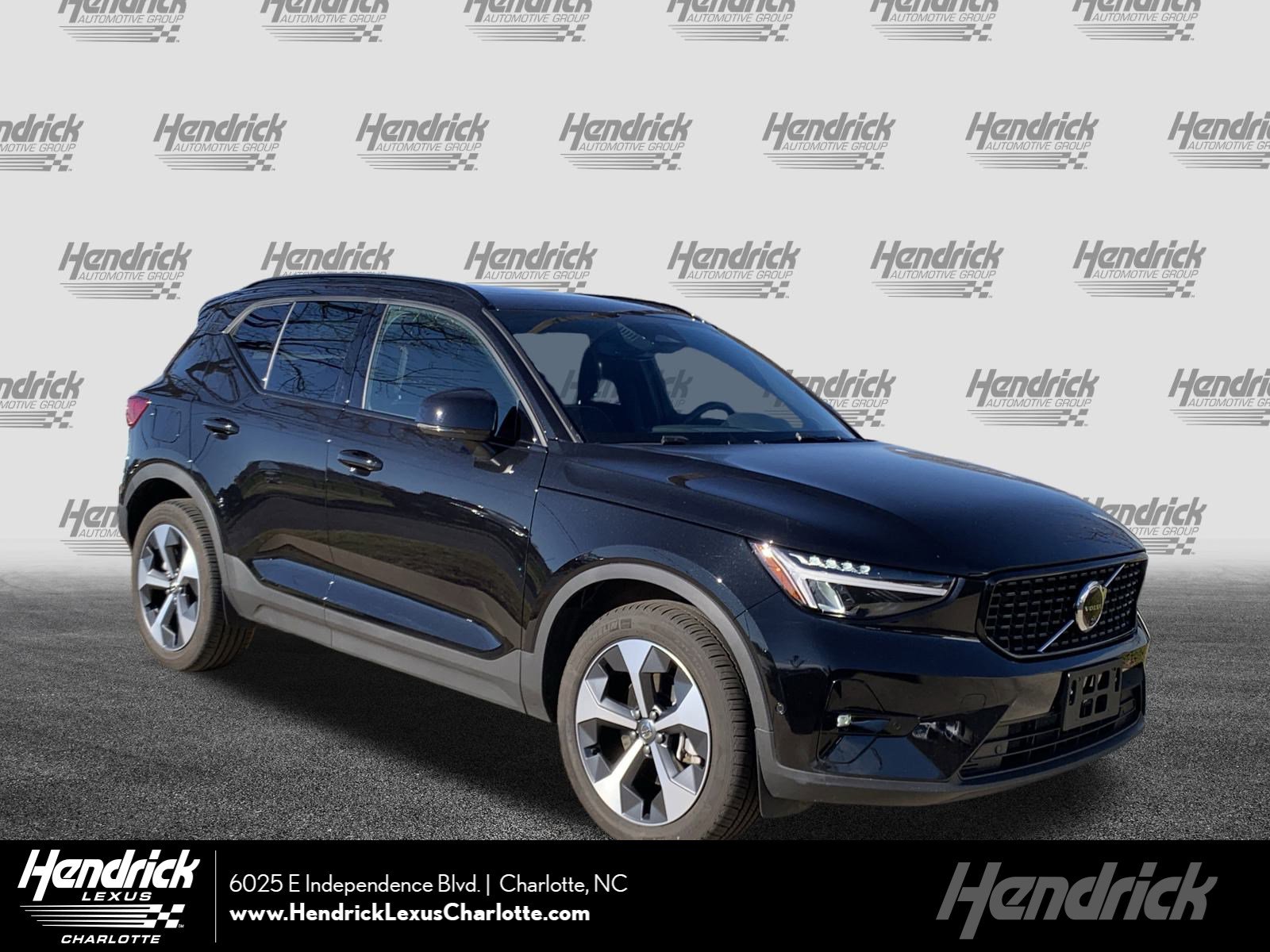 Used 2025 Volvo XC40 B5 Plus