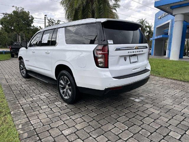 Used 2024 Chevrolet Suburban LT RWD image 34