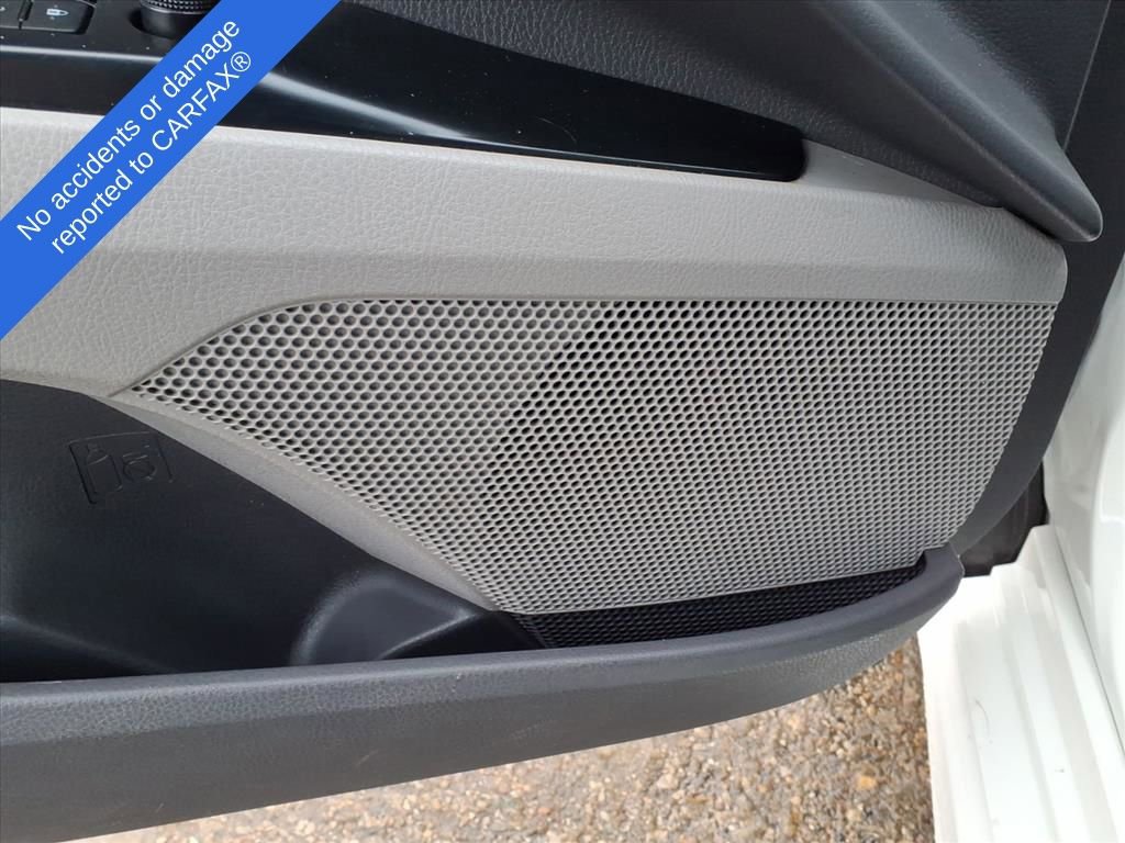 Used 2019 Toyota Camry SE image 16