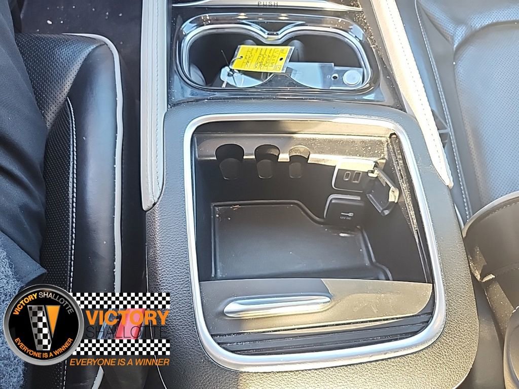 Certified 2023 Chrysler Pacifica Limited image 10