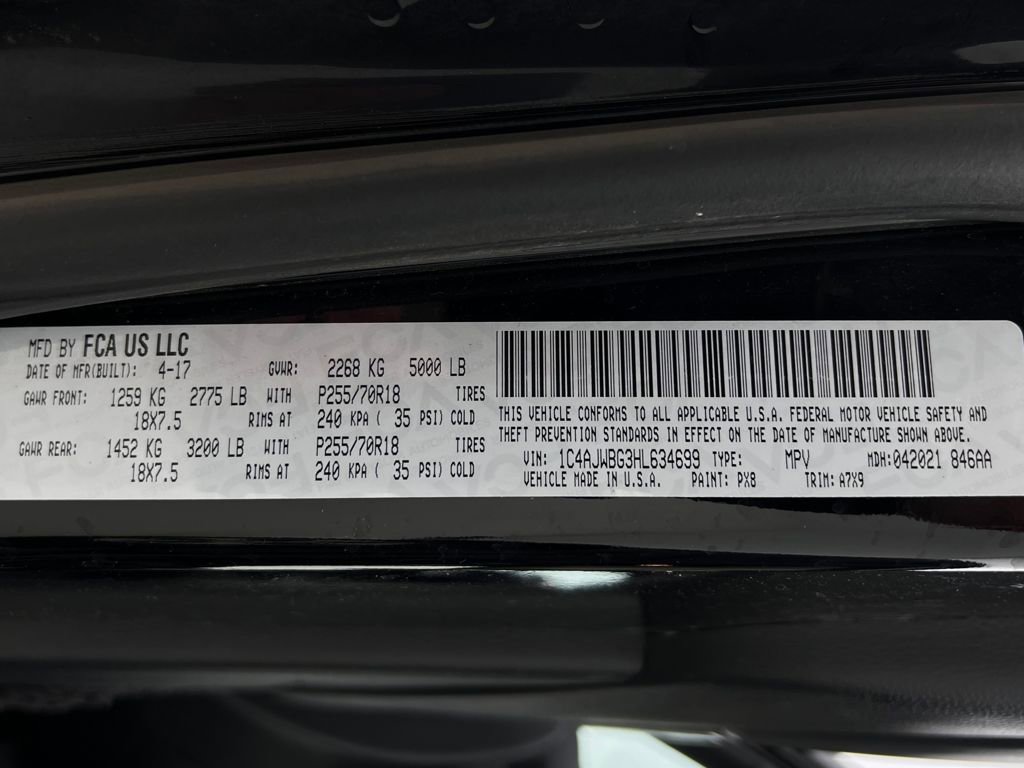 Used 2017 Jeep Wrangler Sahara w/ Connectivity Group image 23